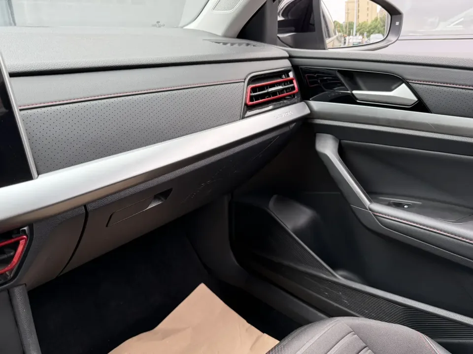 Volkswagen Lavida Lavida 2023 280TSI DSG Starry Sky Forever Edition 2023 — миниатюра 3