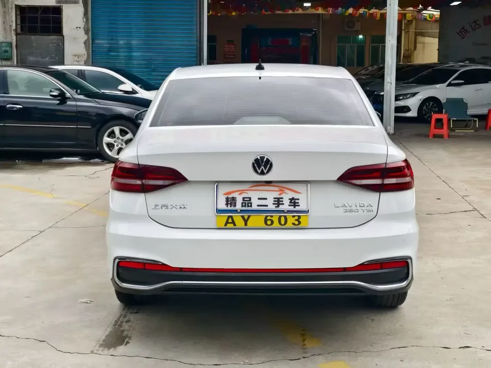 Volkswagen Lavida Lavida 2023 280TSI DSG Starry Sky Forever Edition 2022 — миниатюра 2