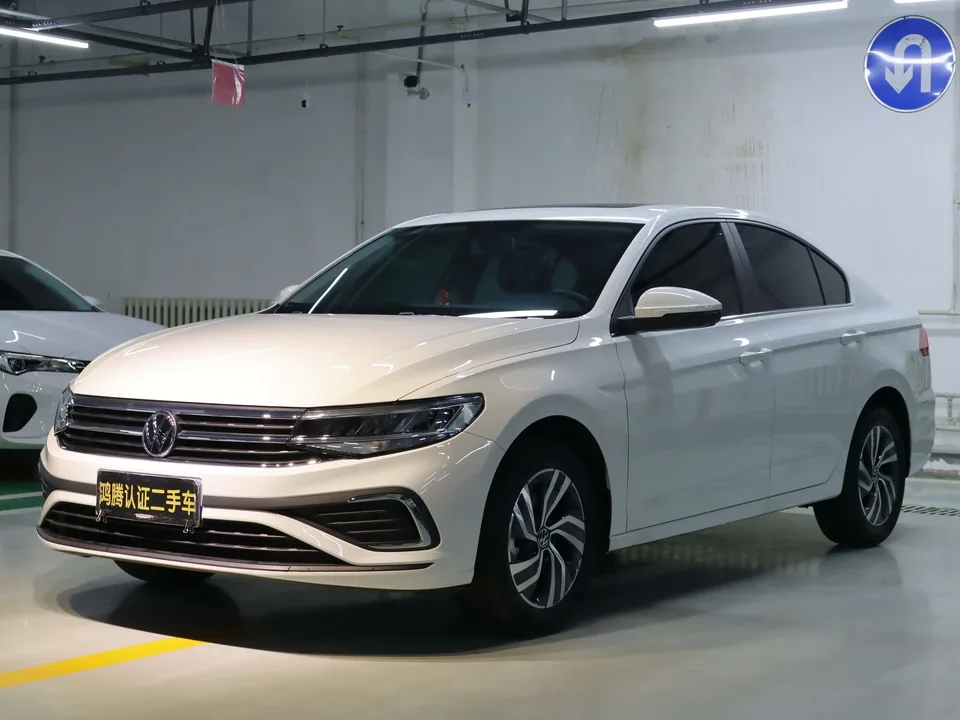 Volkswagen Bora Bora 2025 200TSI DSG Joyride Navigation Edition 2026 — photo 1, buy with delivery to Moscow