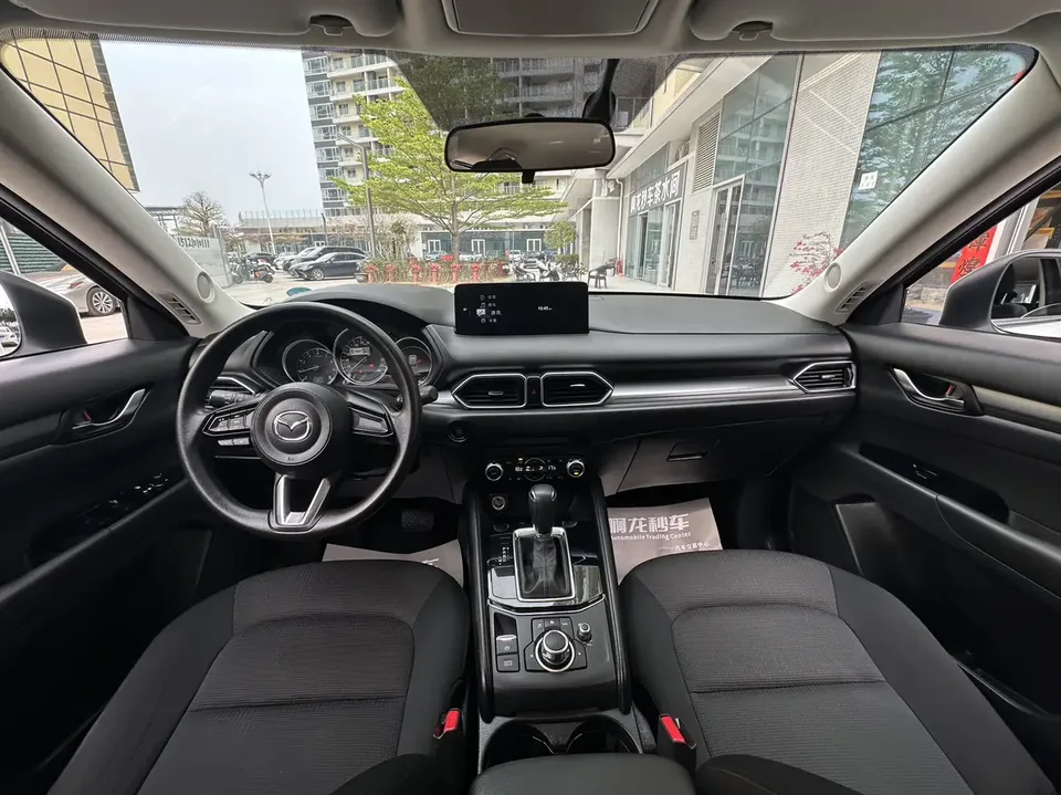 Mazda CX-5 2.0L automatic two-wheel drive comfort model 2022 — миниатюра 5