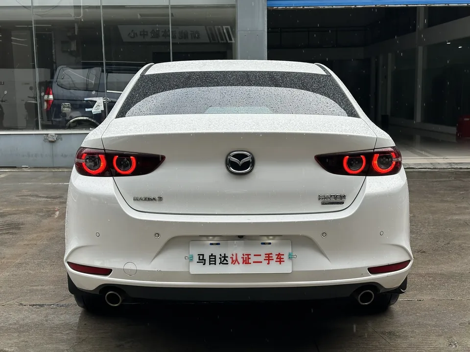 Mazda Axela 2.0L automatic quality version 2024 — миниатюра 2