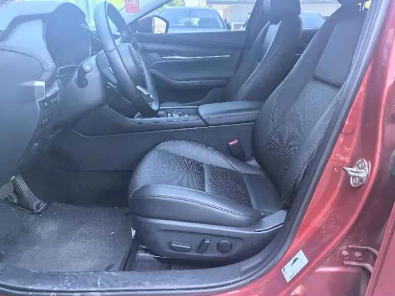 Mazda Axela Mazda3 2023 2.0L Automatic Premium Edition 2025 — миниатюра 5