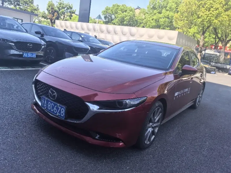 Mazda Axela Mazda3 2023 2.0L Automatic Premium Edition 2025 — фото 1, купить с доставкой в Москву