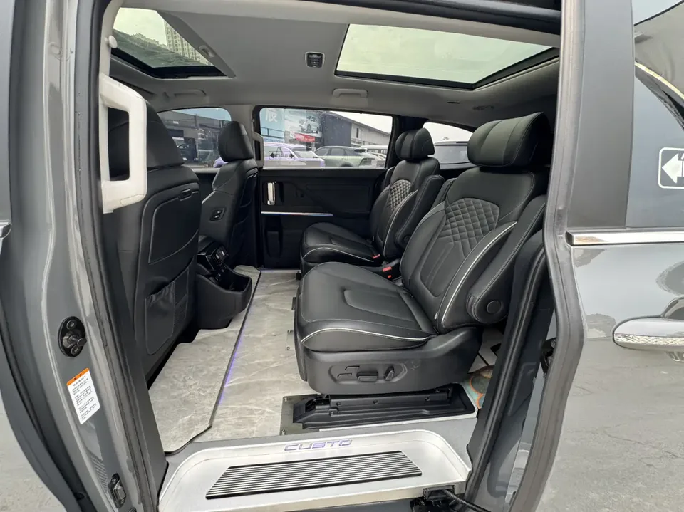 Hyundai Kustu 270TGDi Premium Edition LUX 2023 — миниатюра 3