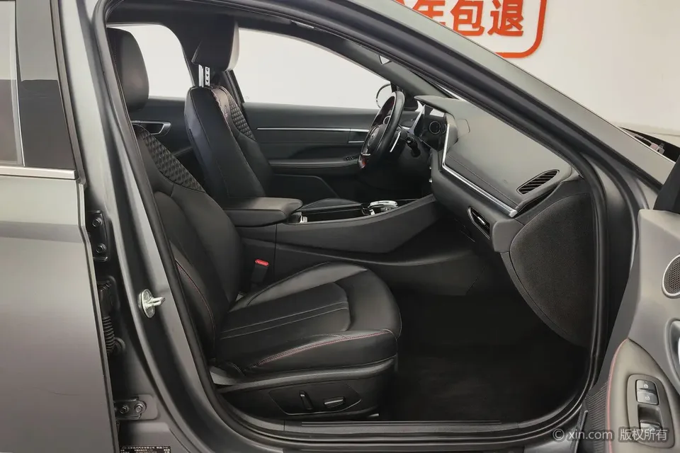 Hyundai Sonata 270TGDi 20th SE DCT 20th Anniversary Edition 2022 — миниатюра 5