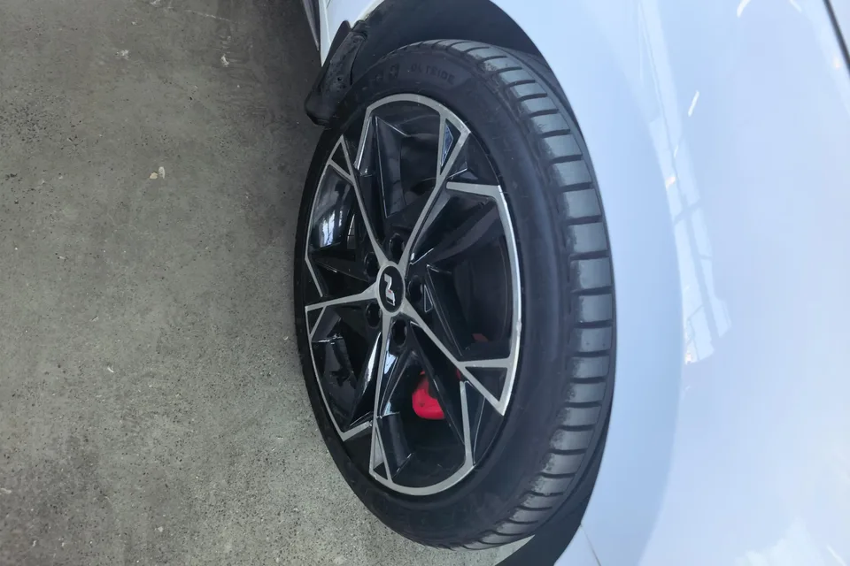 Hyundai Lafesta Festa 2023 270TGDi DCT N Line DLX Deluxe Edition 2023 — миниатюра 5