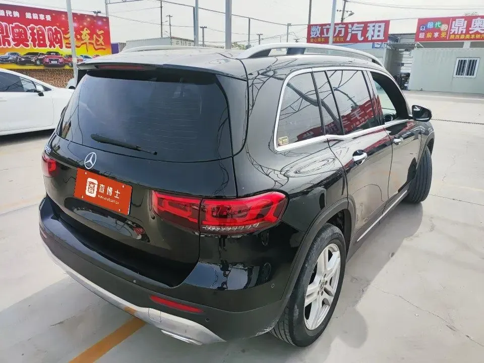 Mercedes-Benz GLB-Class Mercedes-Benz GLB 2023 GLB 220 Dynamic 2023 — миниатюра 4