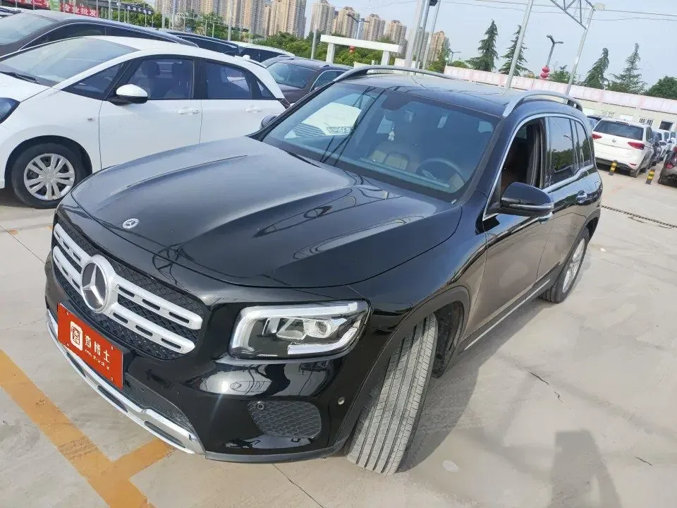 Mercedes-Benz GLB-Class 2023