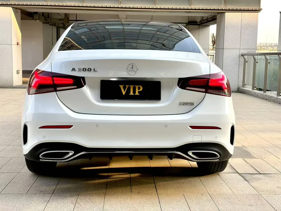 Mercedes-Benz Mercedes Benz A Class Mercedes-Benz A-Class 2022 facelift A 200 L sports sedan fashion version 2022 — миниатюра 4