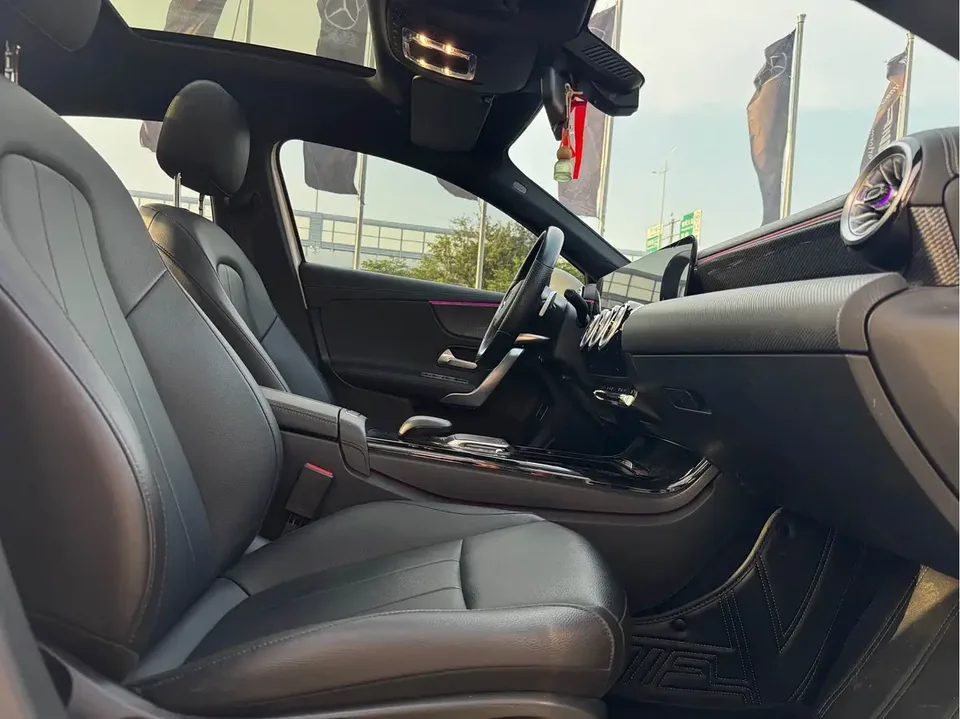 Mercedes-Benz Mercedes Benz A Class second facelift A 200 L sports sedan fashion version 2022 — миниатюра 5