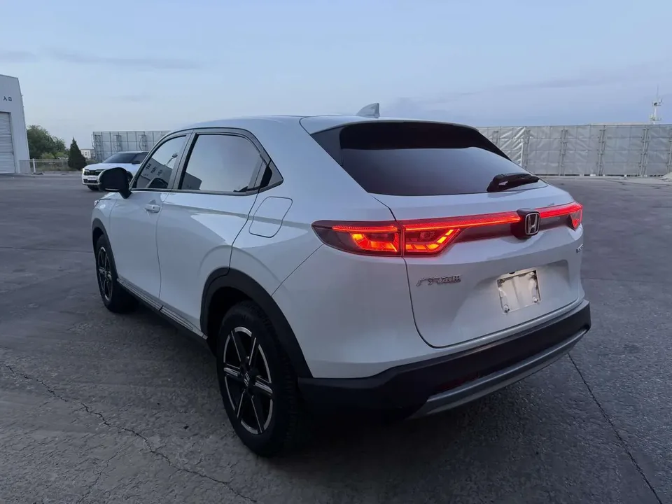 Honda VEZEL 1.5L CVT technology version 2023 — миниатюра 4