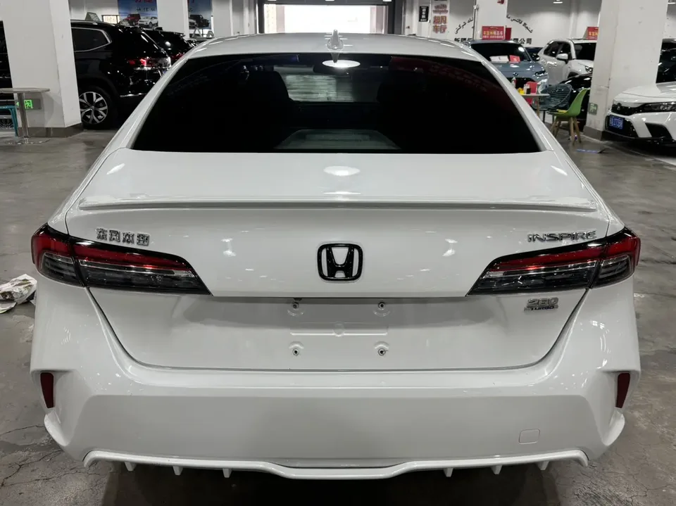 Honda Inspire Insignia 260TURBO Elegant Edition 2024 — миниатюра 2
