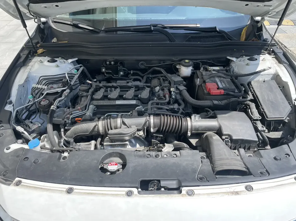 Honda Accord Accord 2022 260TURBO Deluxe Edition 2022 — миниатюра 3