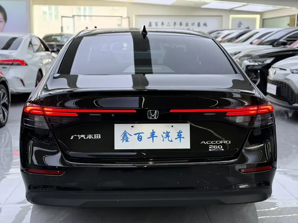 Honda Accord Rui T 260TURBO Deluxe Edition 2024 — миниатюра 2