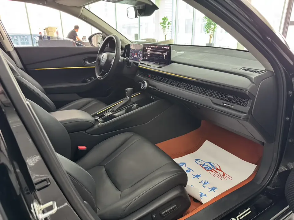 Honda Accord Rui T 260TURBO Deluxe Edition 2024 — миниатюра 3