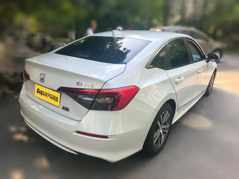 Honda CIVIC Civic 240TURBO CVT Power Edition 2025 — миниатюра 4