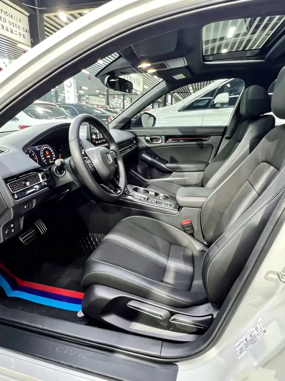 Honda CIVIC 2022 Civic 240TURBO CVT Ignition Edition 2023 — миниатюра 5