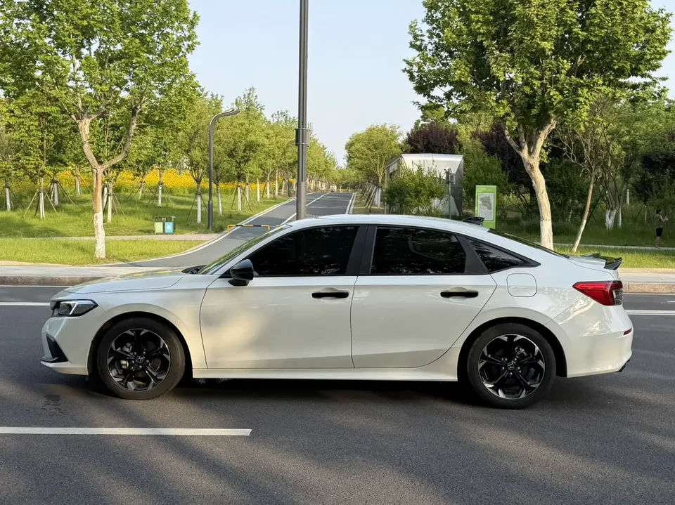 Honda CIVIC 2023