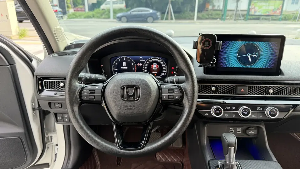 Honda CIVIC Civic 240TURBO CVT Power Edition 2023 — миниатюра 3