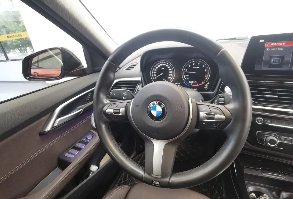 BMW 1 Series facelift 125i M Sport Night Edition 2022 — миниатюра 3