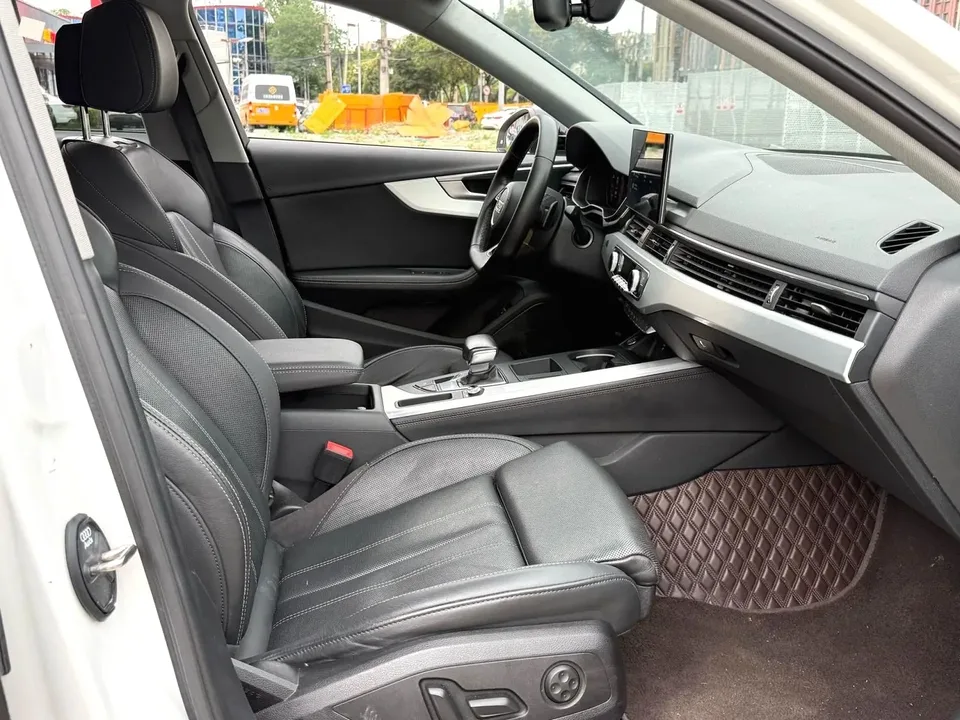 Audi a4 l Audi A4L 2022 40 TFSI luxury and dynamic model 2022 — миниатюра 3