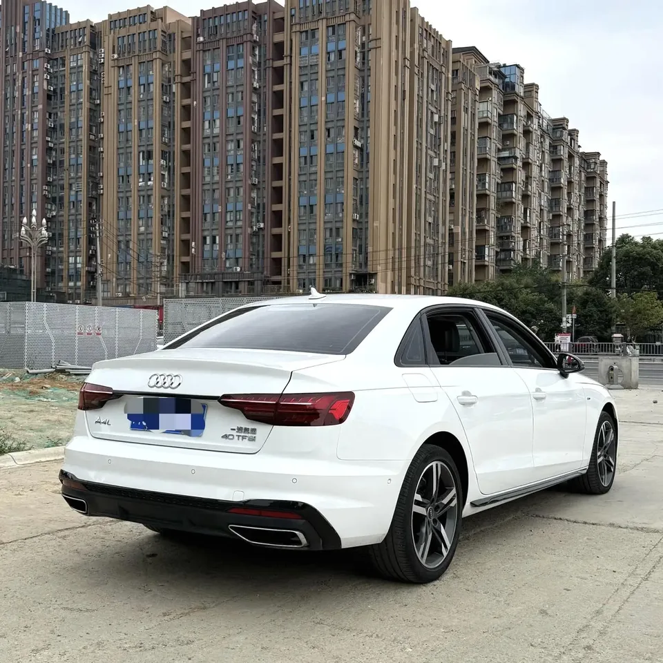 Audi a4 l Audi A4L 2022 40 TFSI luxury and dynamic model 2022 — миниатюра 4