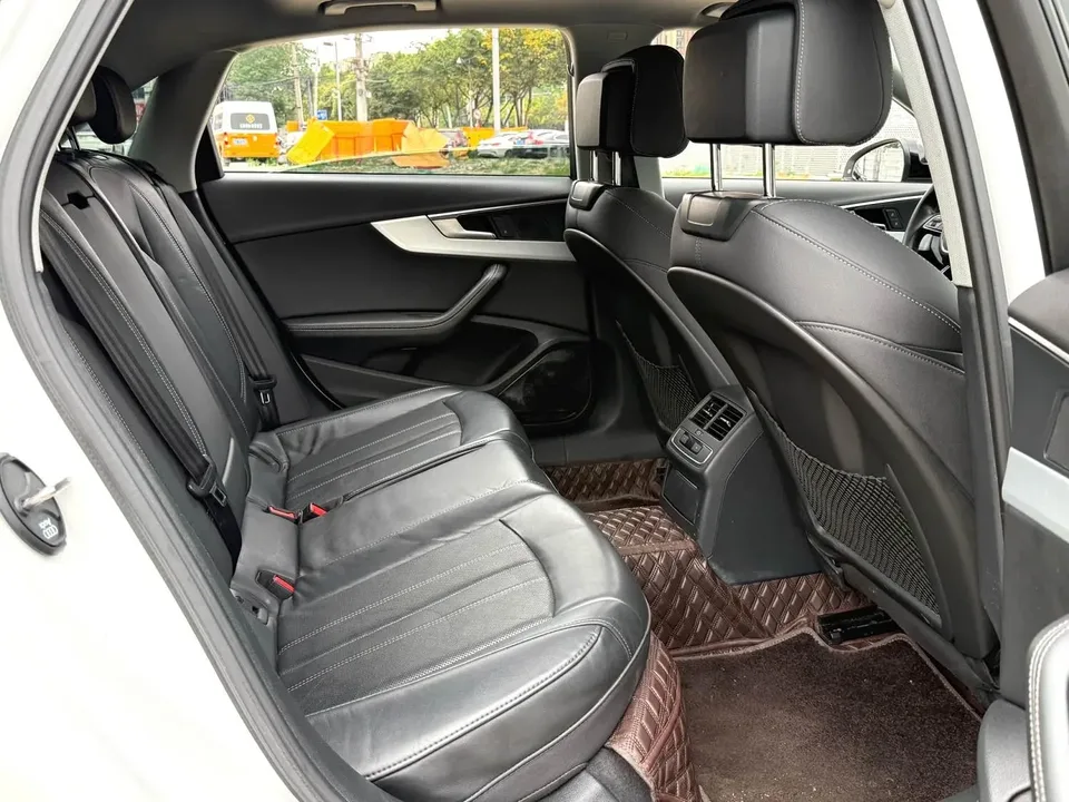 Audi a4 l Audi A4L 2022 40 TFSI luxury and dynamic model 2022 — миниатюра 5