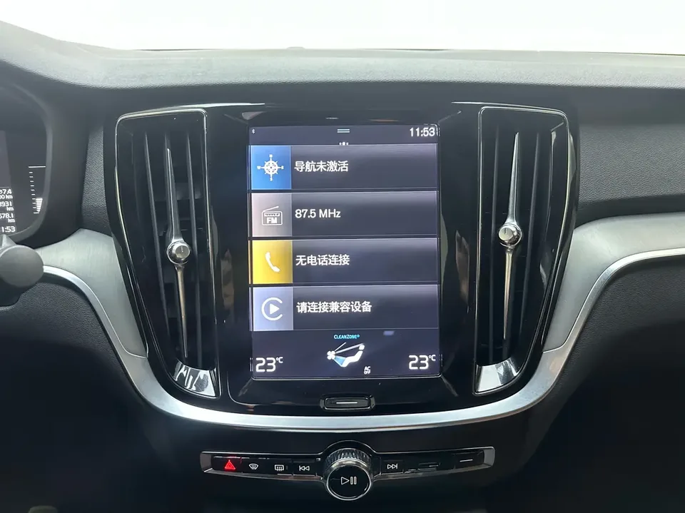 Volvo S60 Volvo S60 2022 B4 Zhiyi Luxury Edition 2022 — миниатюра 4
