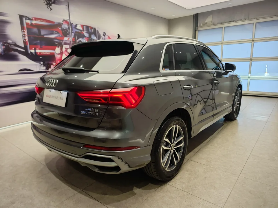 Audi Q3 35 TFSI aggressive and dynamic model (1.5T) 2024 — миниатюра 4