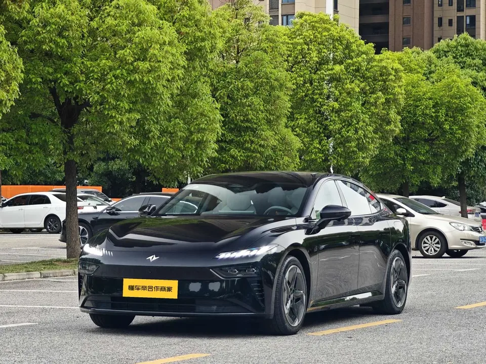 Dongfeng YiPai 007 2025