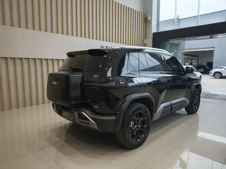 BYD Leopard Titanium 3 2025