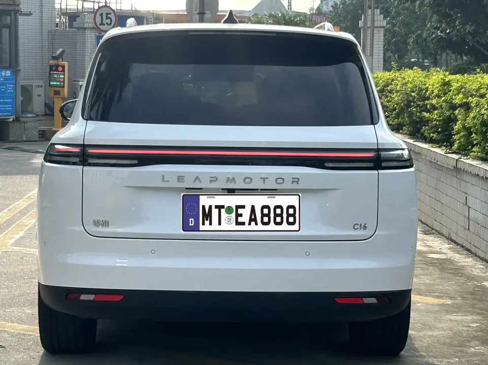 Leapmotor C16 Extended Range 200 Premium Edition 2024 — миниатюра 5
