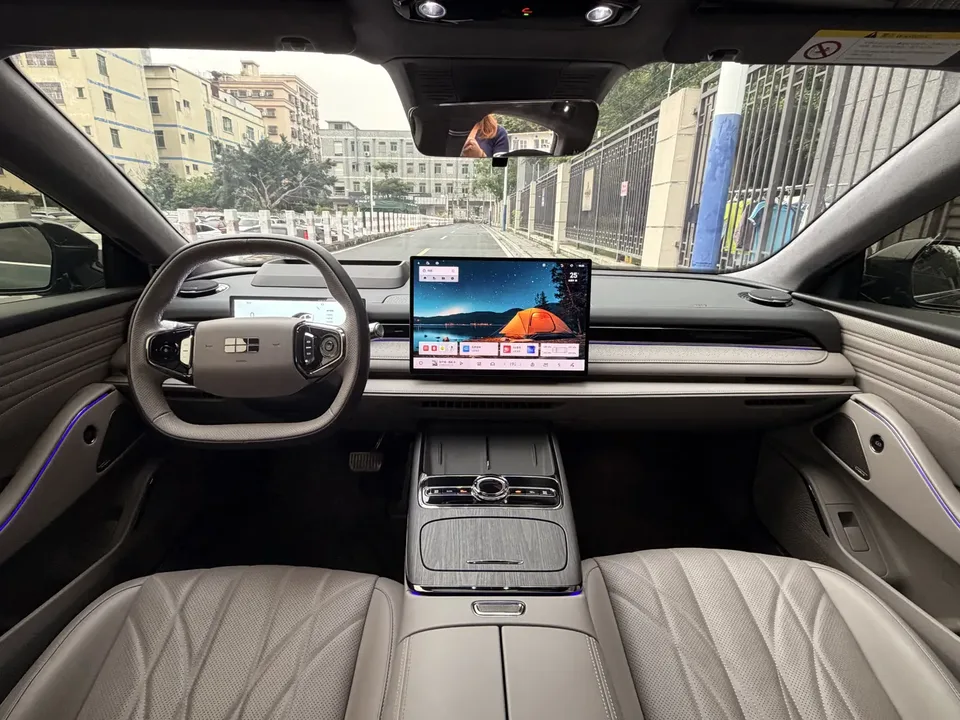 Geely Galaxy Star 8 PHEV Galaxy Star 8 PHEV 2025 130km EM-P Starship Edition 2025 — миниатюра 5