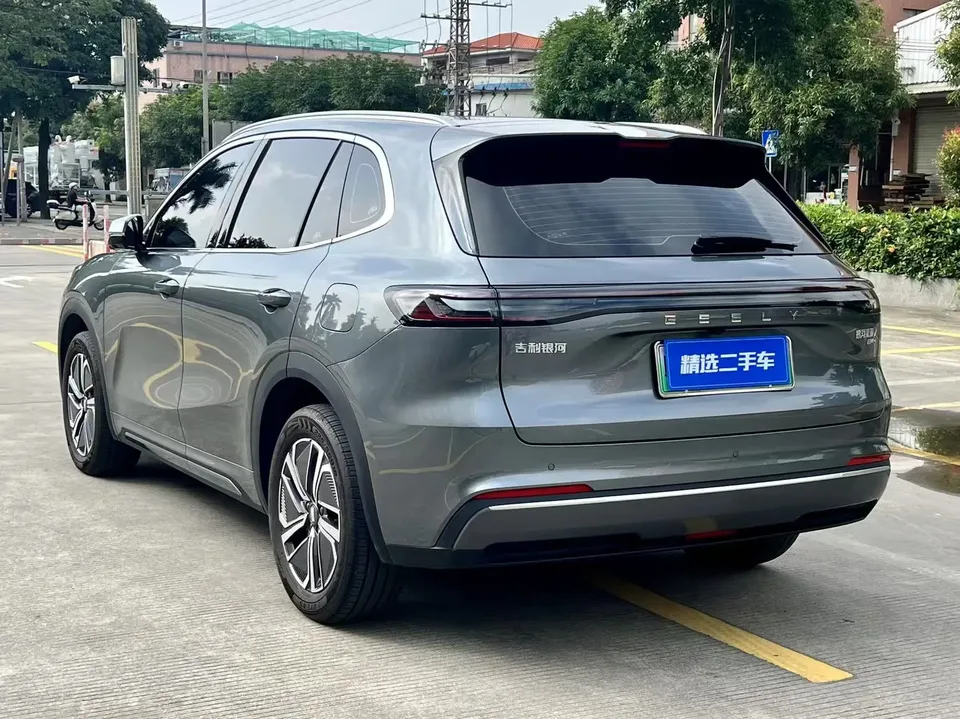 Geely Galaxy Starship 7 EM-i Galaxy Starship 7 EM-i 2025 120KM Exploration+ Edition 2024 — миниатюра 4