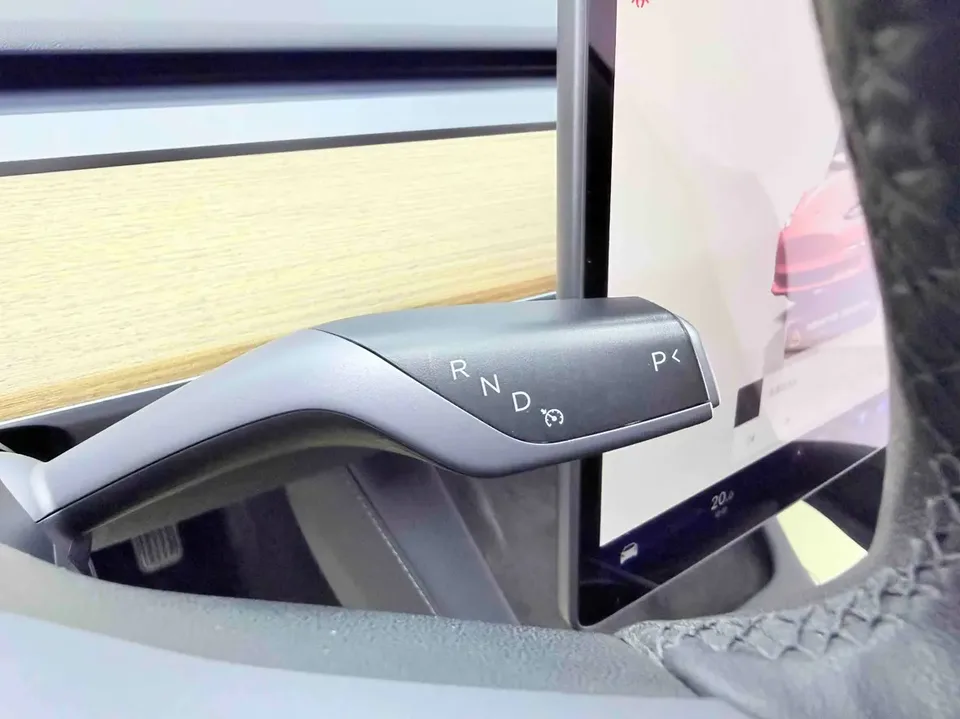 Tesla Model 3 Model 3 2022 Model 3 2022 rear-wheel drive version 2023 — thumbnail 4