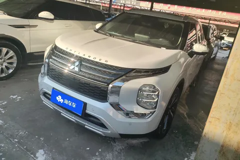Mitsubishi Outlander 2023 купить в Москве