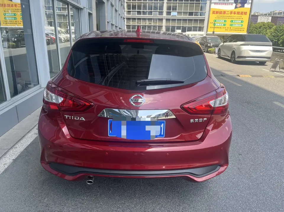 Nissan Tiida Tiida 2024 1.6L CVT Zhizun Edition 2025 — миниатюра 2