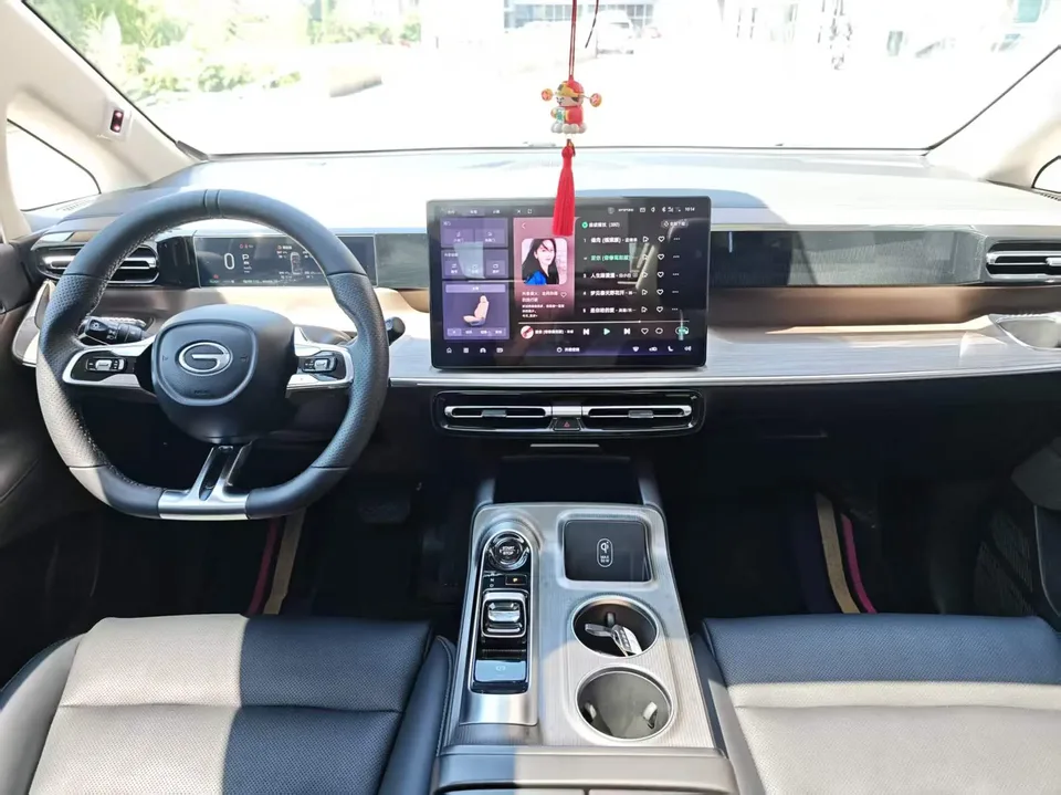 GAC Trumpchi E8 PHEV Trumpchi E8 PHEV 2024 2.0ATK 150km MAX version 2024 — миниатюра 3
