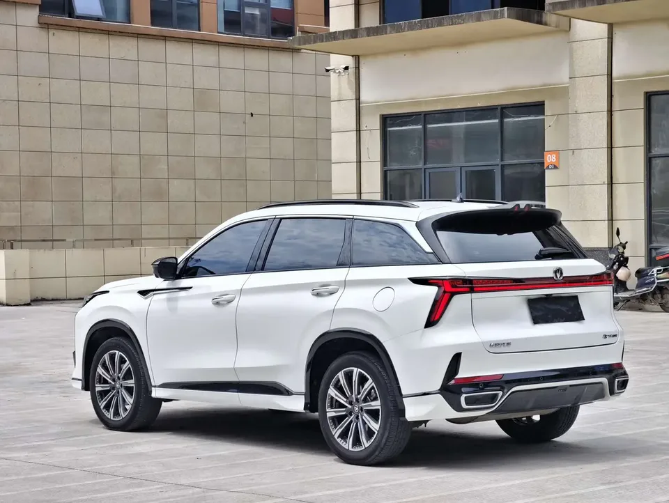 Changan CS75PLUS third generation champion version 2.0T automatic intelligent driving powerful engine 2024 — миниатюра 4