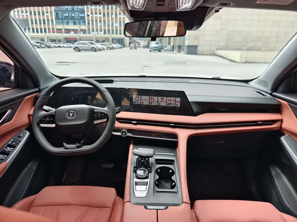 Changan CS75PLUS third generation champion version 2.0T automatic intelligent driving powerful engine 2024 — миниатюра 5