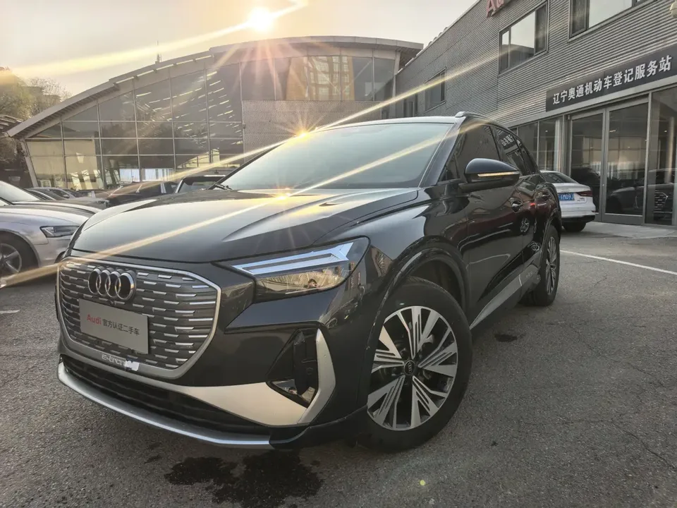 Audi Q4 e-tron 2023