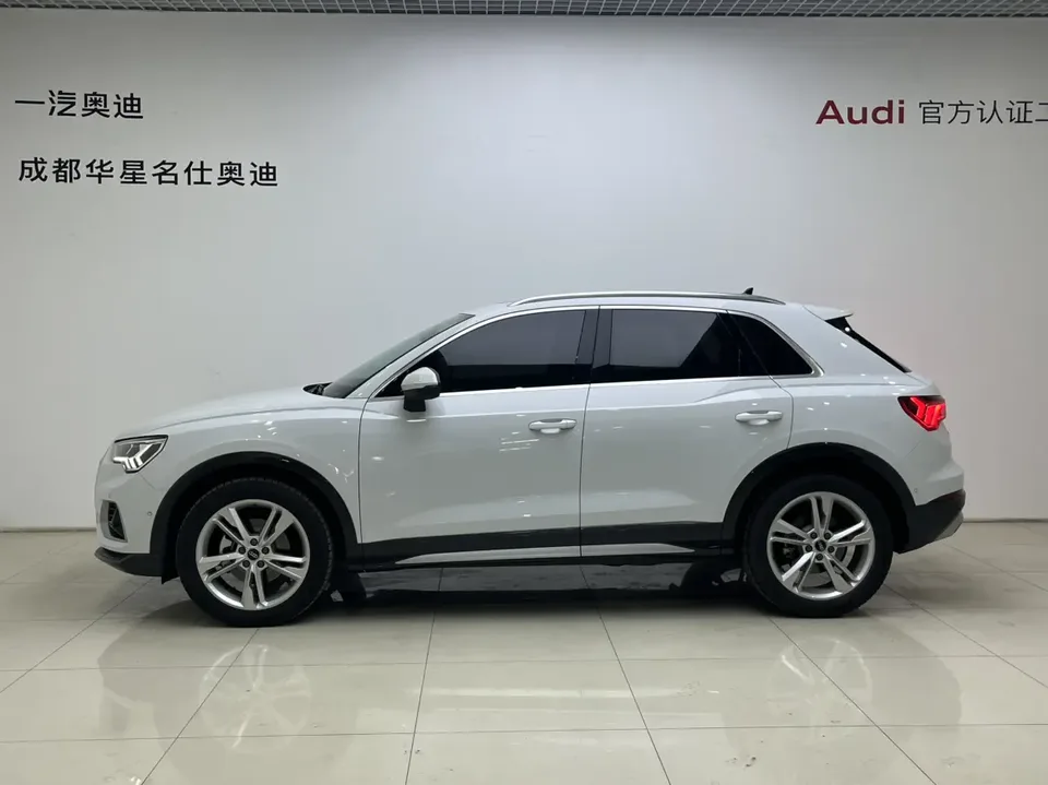 Audi Q3 Audi Q3 2022 35 TFSI Fashionable and Elegant 2022 — миниатюра 3