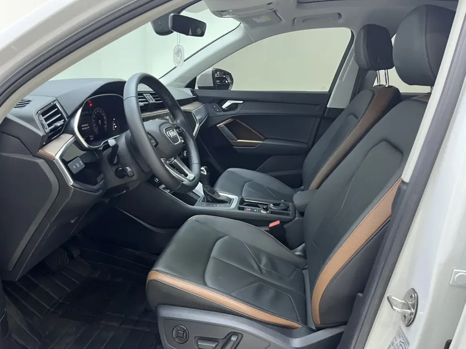 Audi Q3 Audi Q3 2022 35 TFSI Fashionable and Elegant 2022 — миниатюра 4