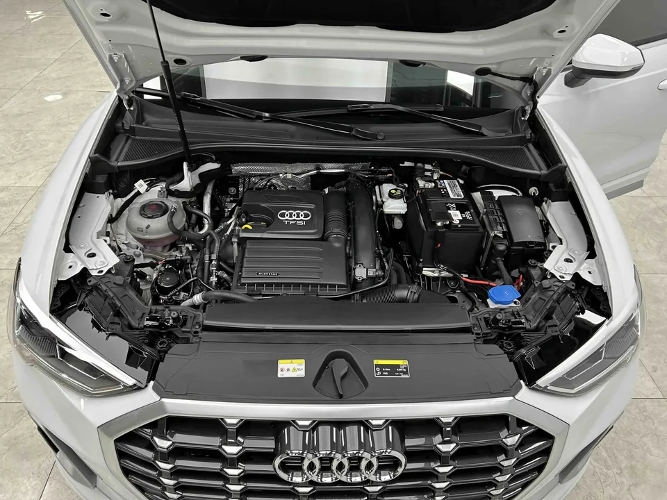 Audi Q3 Audi Q3 2023 35 TFSI Fashionable and Dynamic 2023 — миниатюра 2
