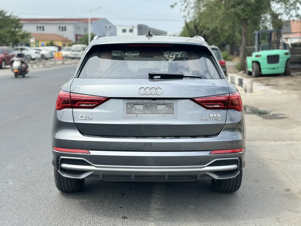 Audi Q3 Audi Q3 2023 35 TFSI Fashionable and Dynamic 2023 — миниатюра 2