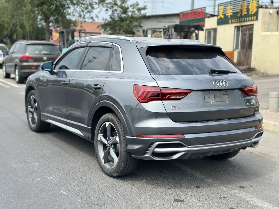 Audi Q3 Audi Q3 2023 35 TFSI Fashionable and Dynamic 2023 — миниатюра 4