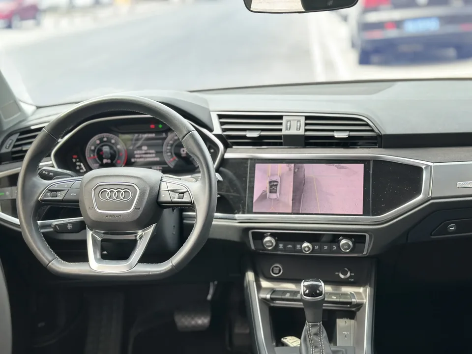 Audi Q3 Audi Q3 2023 35 TFSI Fashionable and Dynamic 2023 — миниатюра 5