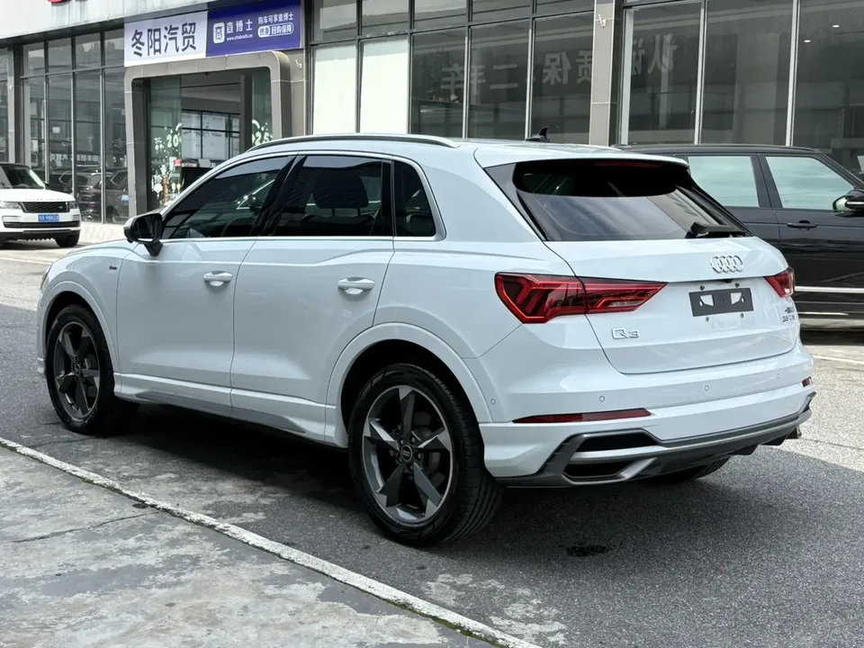Audi Q3 Audi Q3 2023 35 TFSI Fashionable and Dynamic 2023 — миниатюра 4