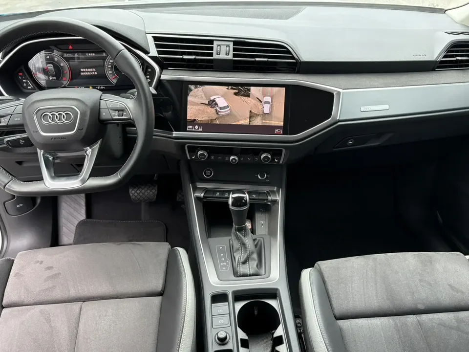 Audi Q3 Audi Q3 2023 35 TFSI Fashionable and Dynamic 2023 — миниатюра 5