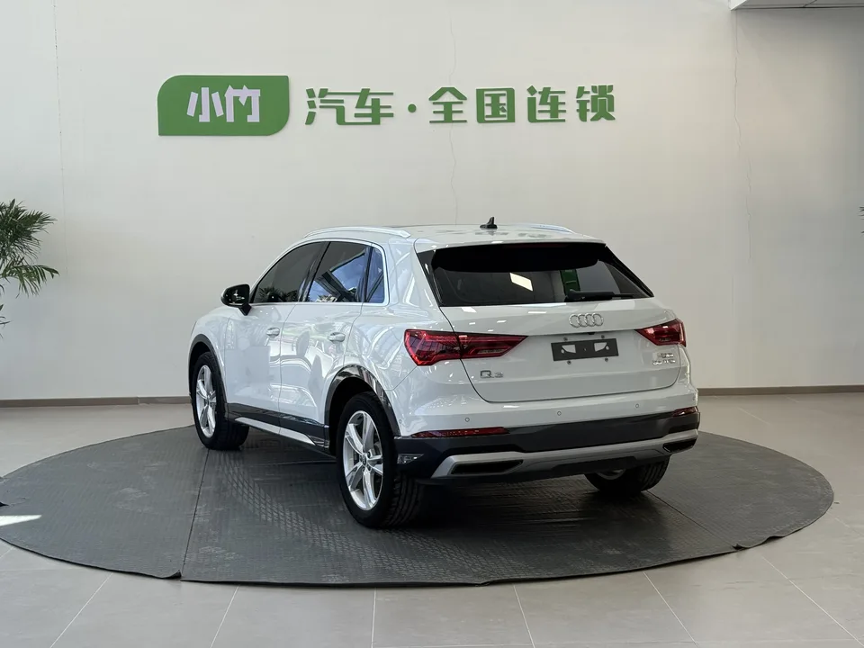 Audi Q3 Audi Q3 2022 35 TFSI Fashionable and Elegant 2022 — миниатюра 2